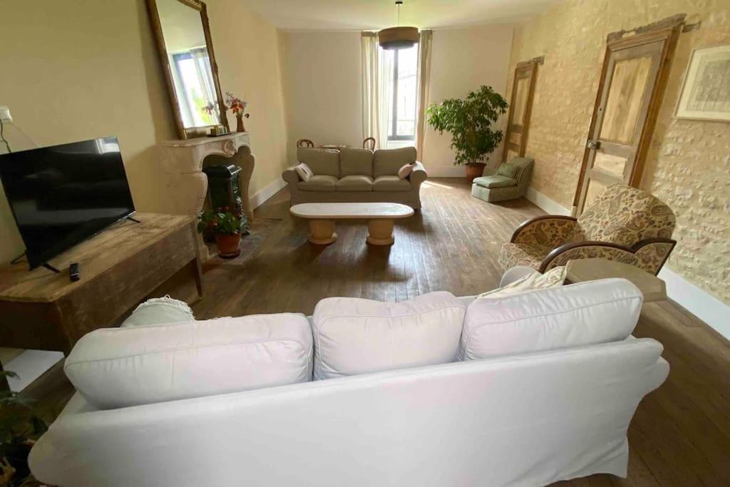 Le Presbytere - Touillon, Jacuzzi, 4 Chambres Pour 10 Екстер'єр фото