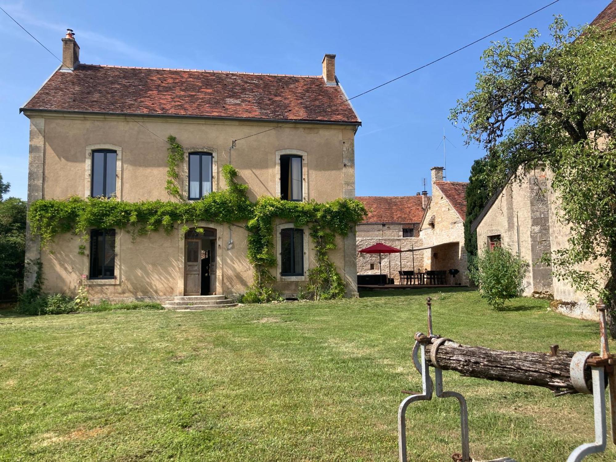 Le Presbytere - Touillon, Jacuzzi, 4 Chambres Pour 10 Екстер'єр фото